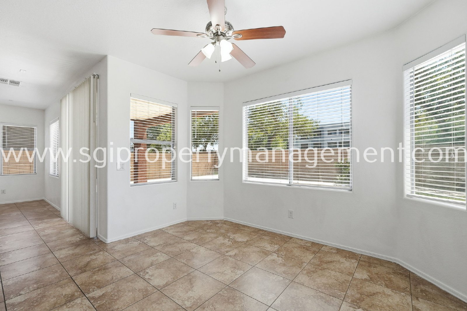 5 BEDROOM GLENDALE HOME. property image