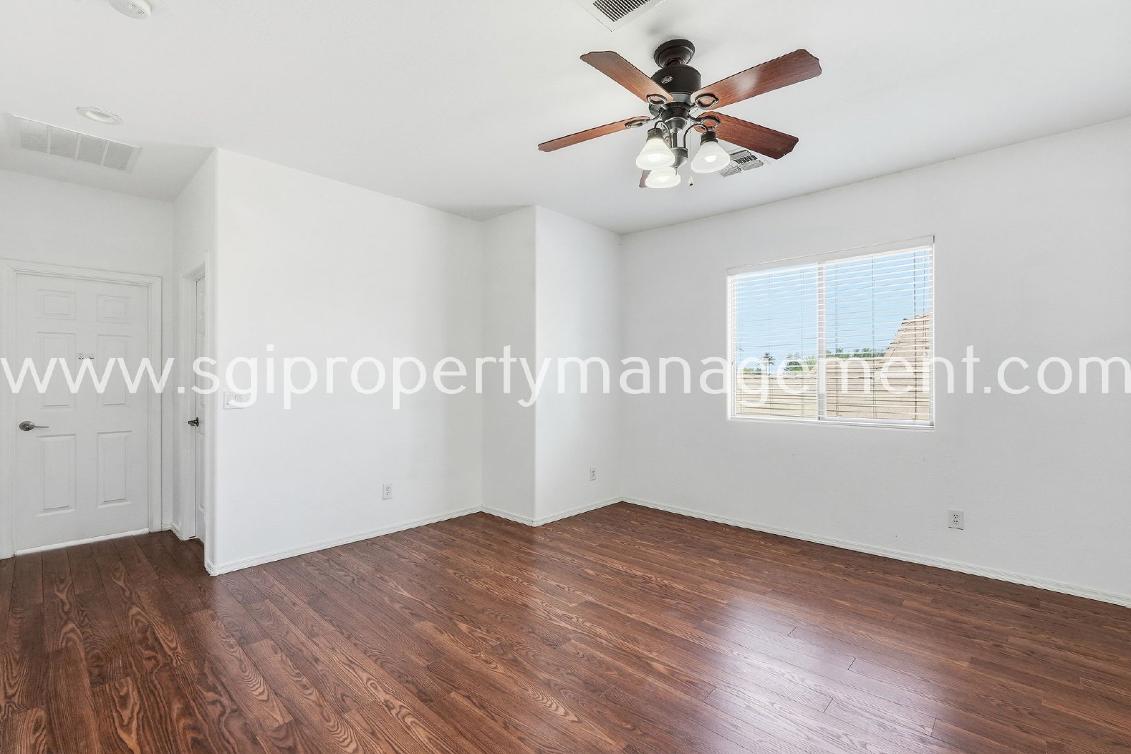 5 BEDROOM GLENDALE HOME. property image