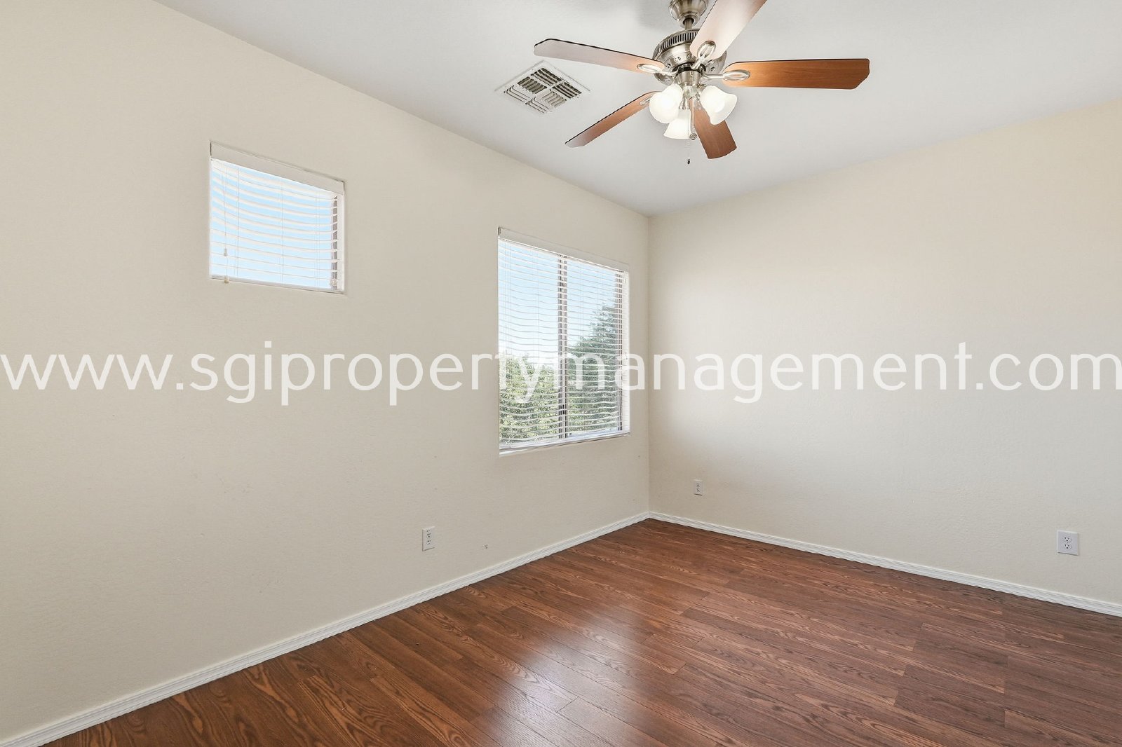 5 BEDROOM GLENDALE HOME. property image