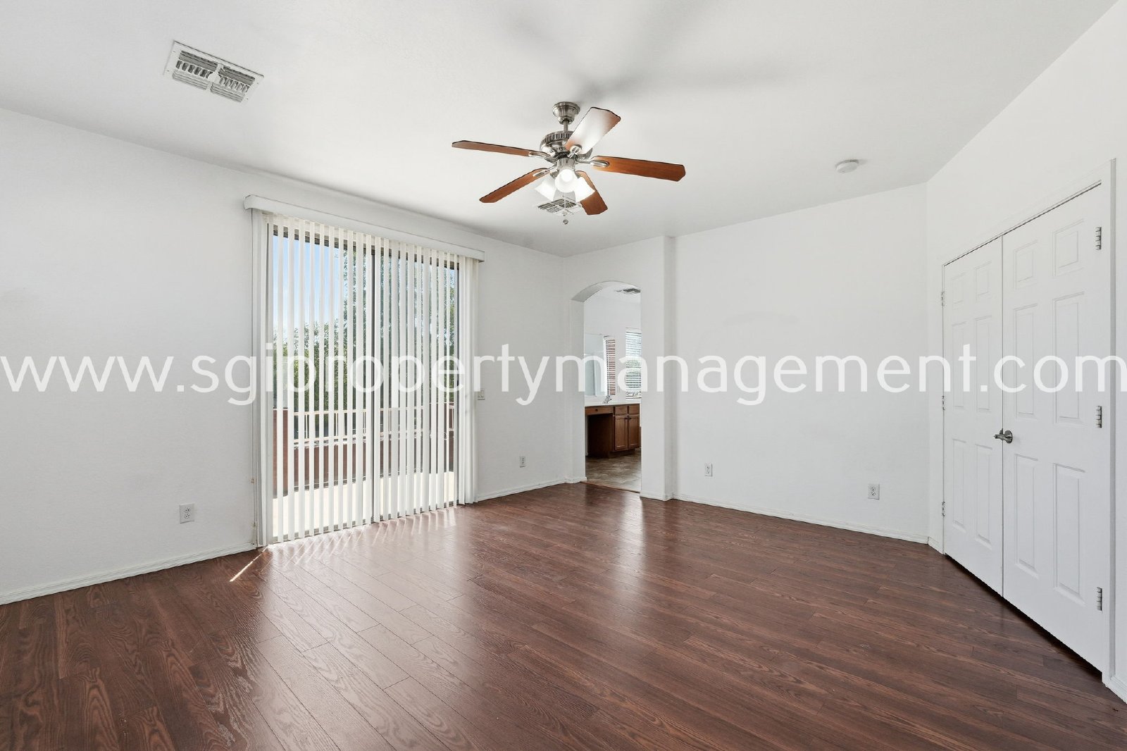 5 BEDROOM GLENDALE HOME. property image