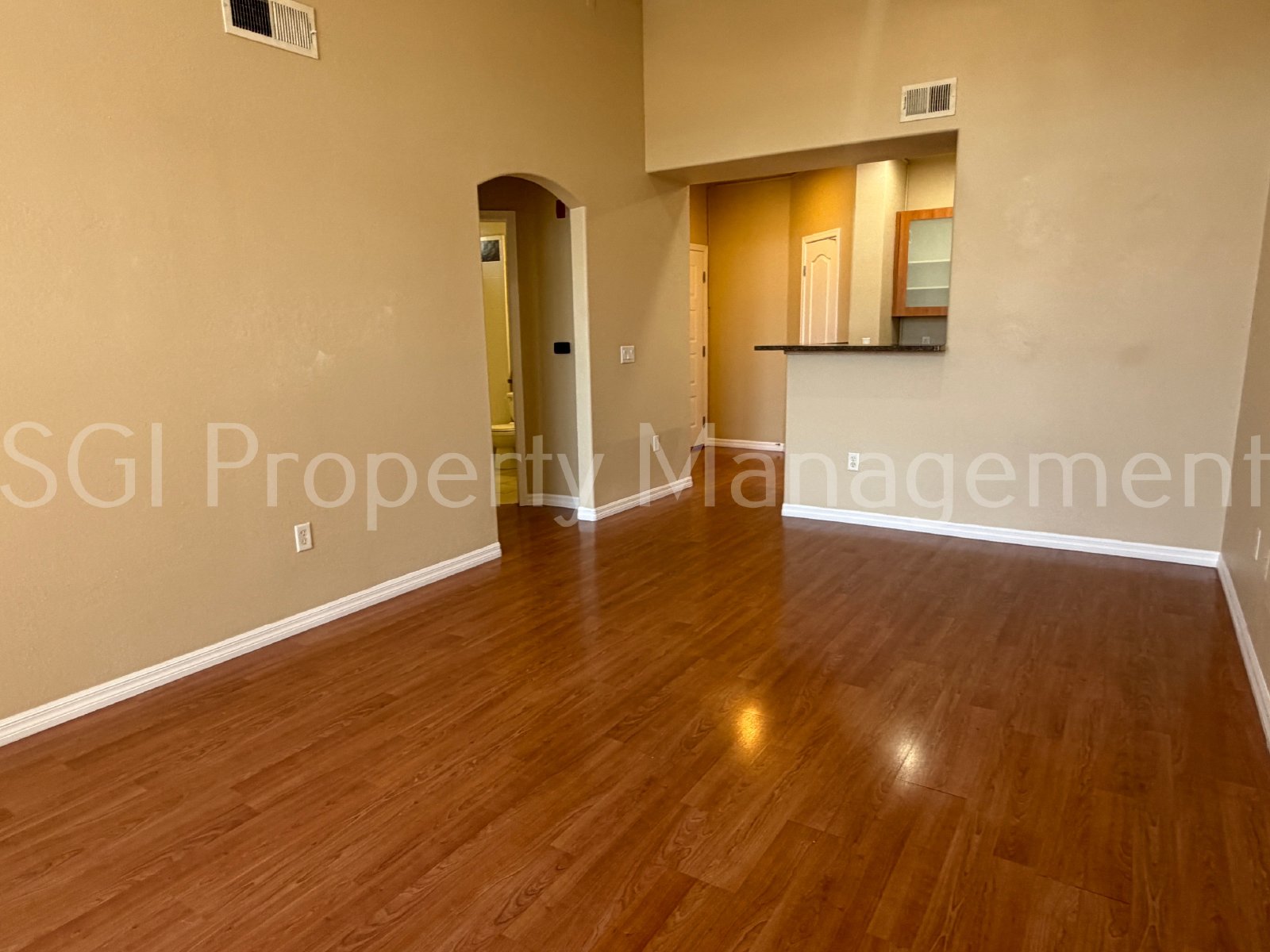 NICE 2 BEDROOM CONDO IN MONTAGE CONDOMINIUMS! property image