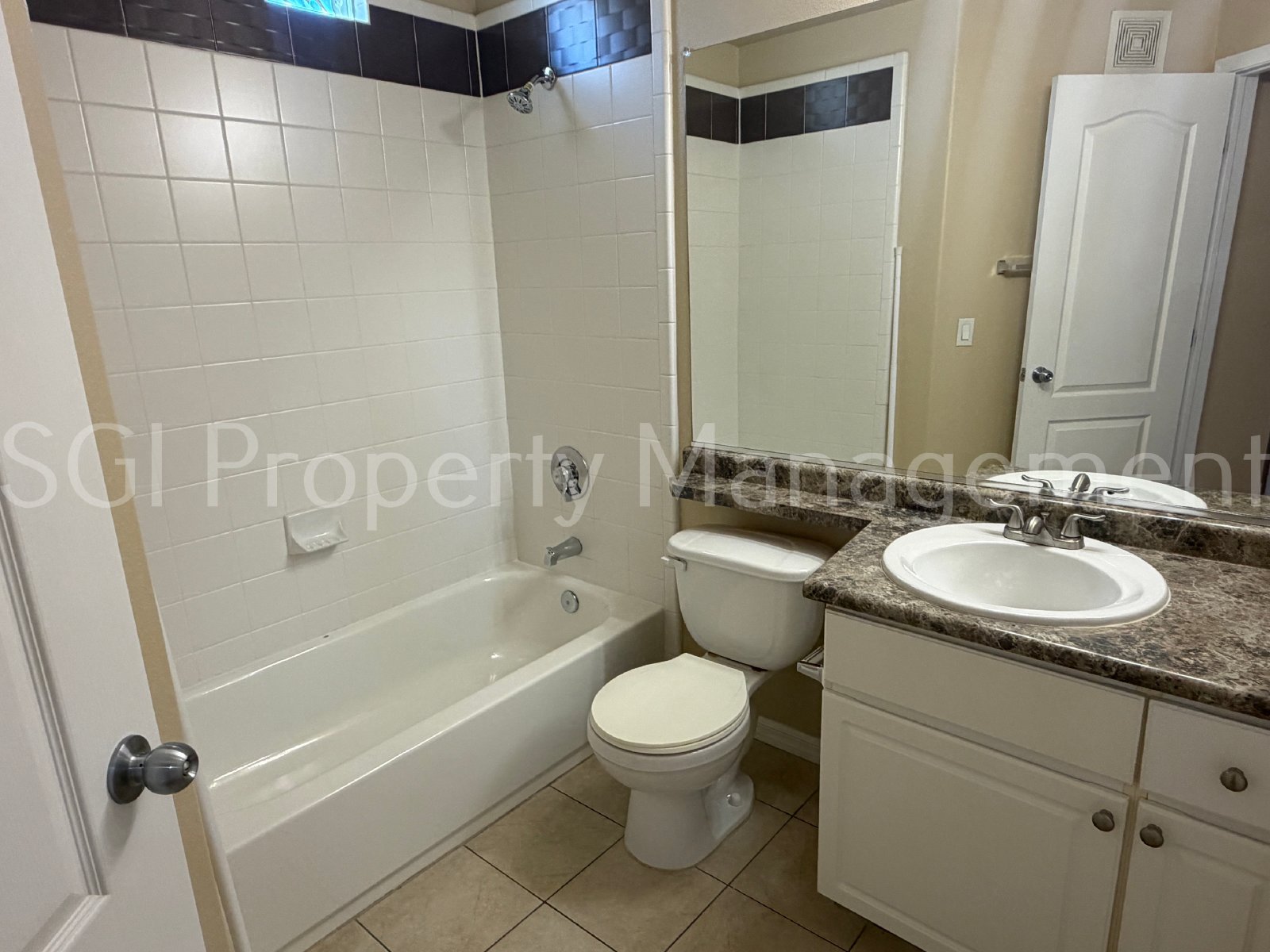 NICE 2 BEDROOM CONDO IN MONTAGE CONDOMINIUMS! property image