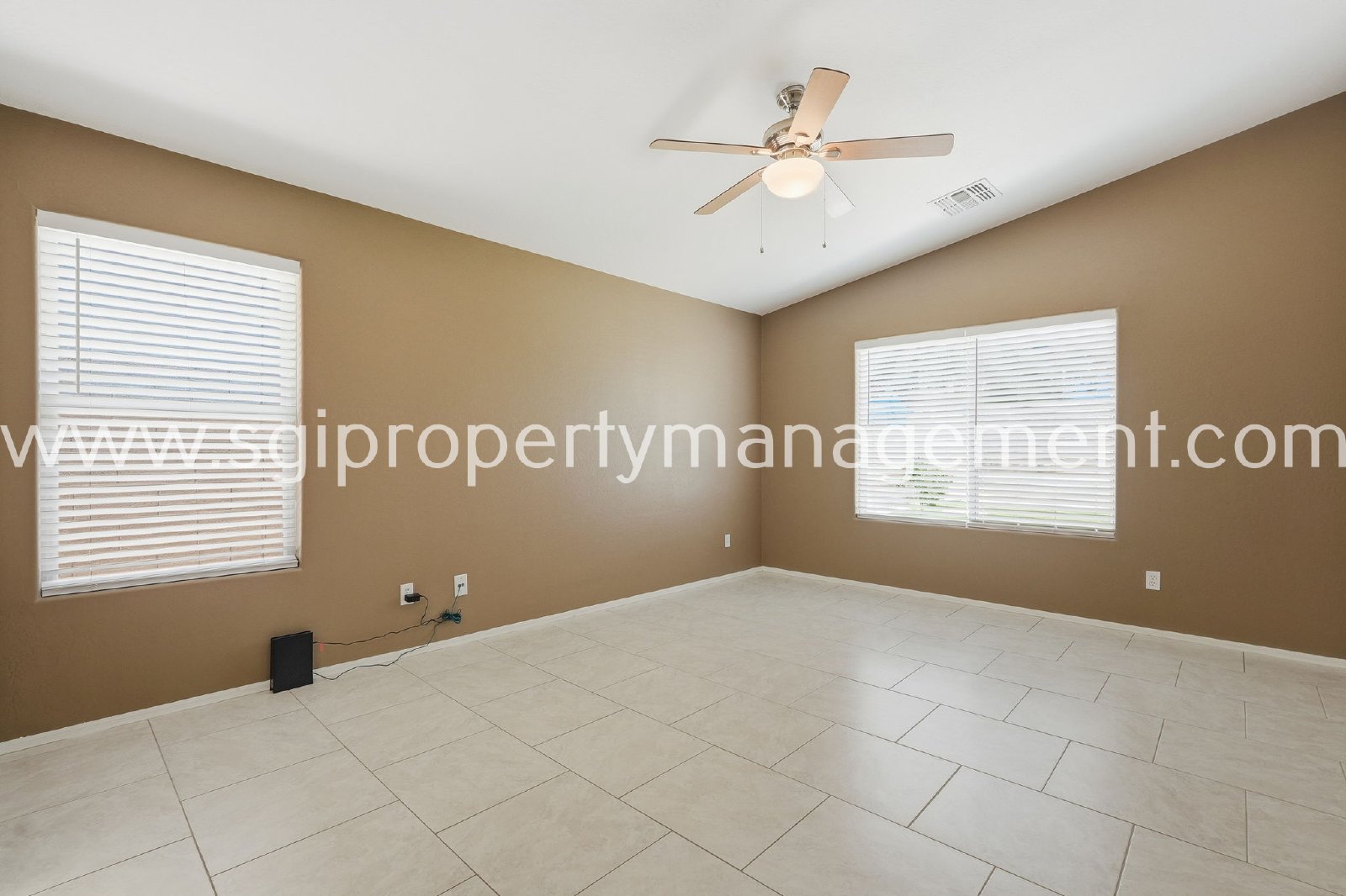 3 bedroom Waddell home with solar panels property image
