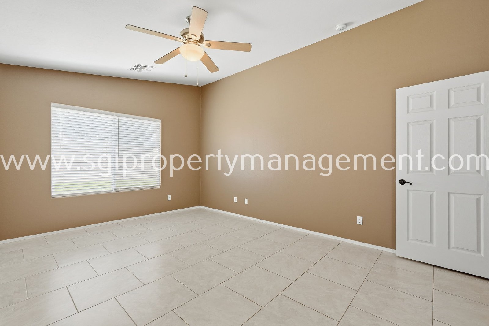 3 bedroom Waddell home with solar panels property image
