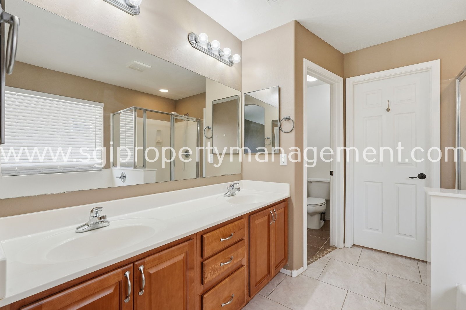 3 bedroom Waddell home with solar panels property image