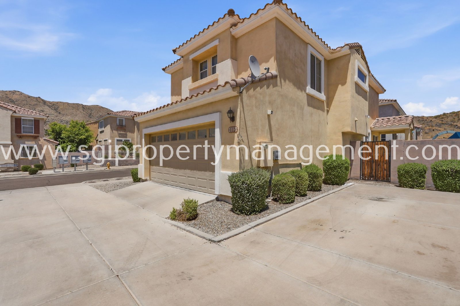 3 bedroom, 2.5 bathroom Ahwatukee home property image