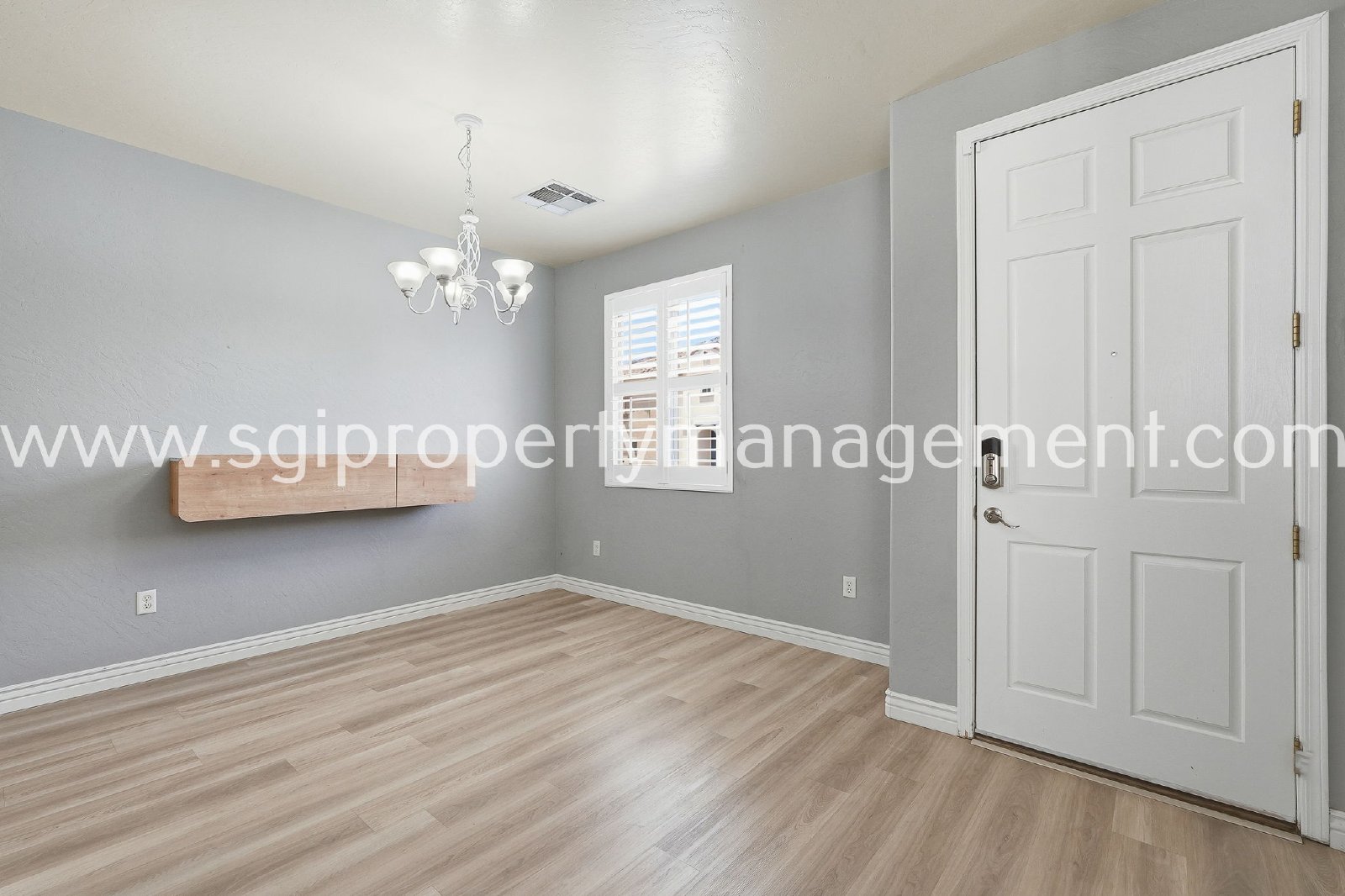 3 bedroom, 2.5 bathroom Ahwatukee home property image