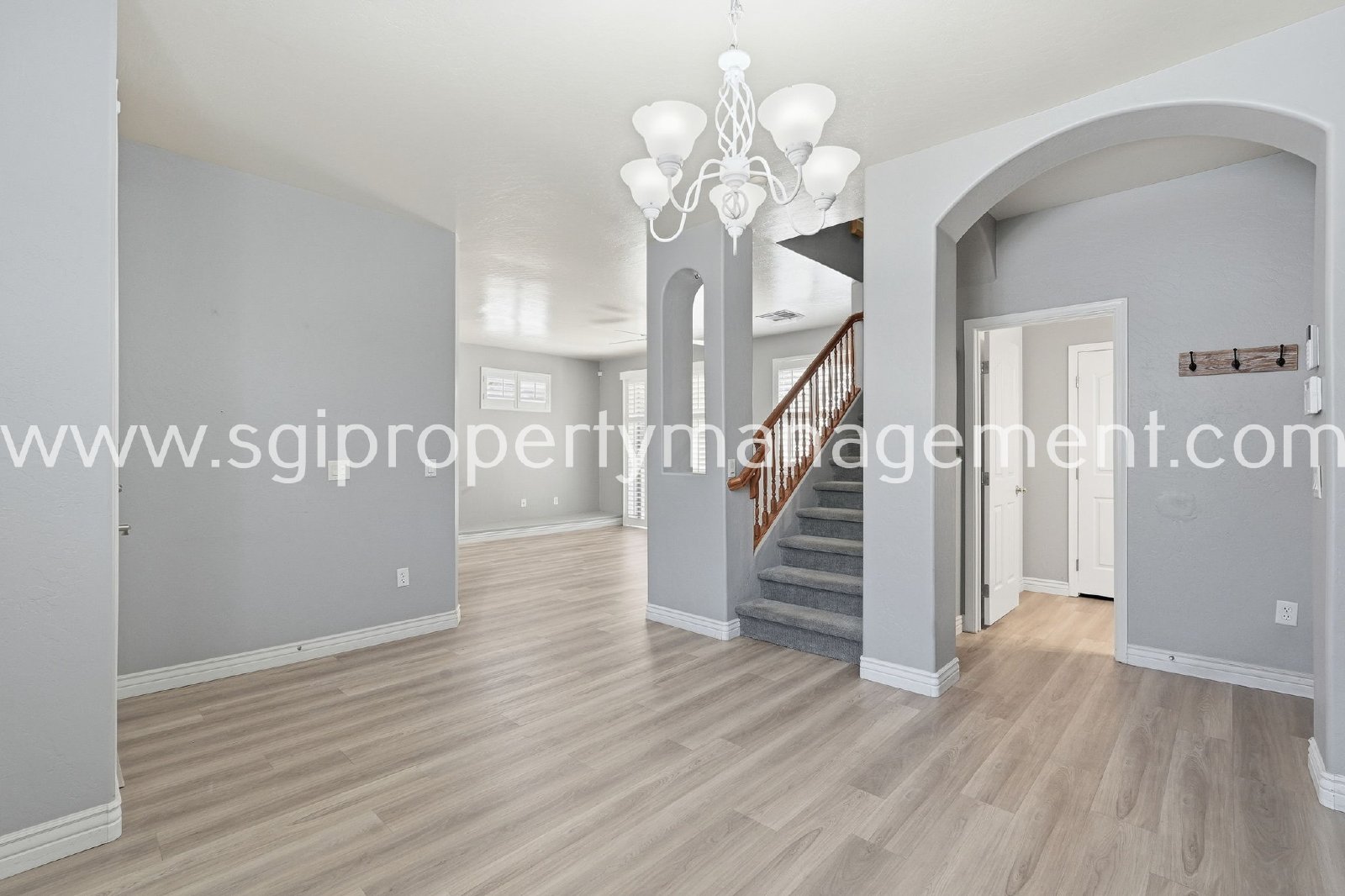3 bedroom, 2.5 bathroom Ahwatukee home property image