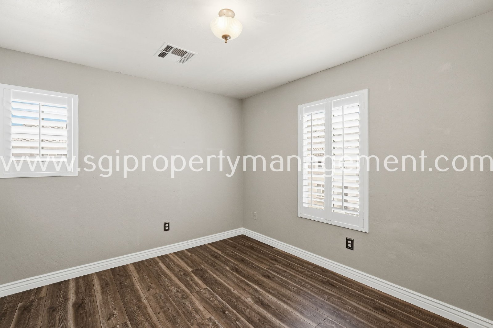 3 bedroom, 2.5 bathroom Ahwatukee home property image