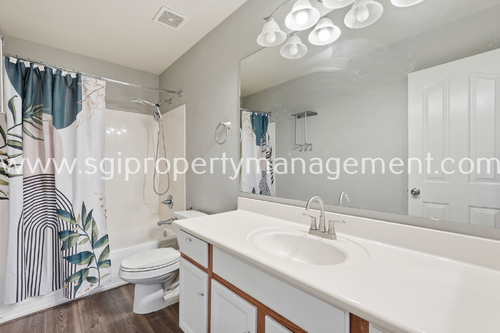 3 bedroom, 2.5 bathroom Ahwatukee home property image