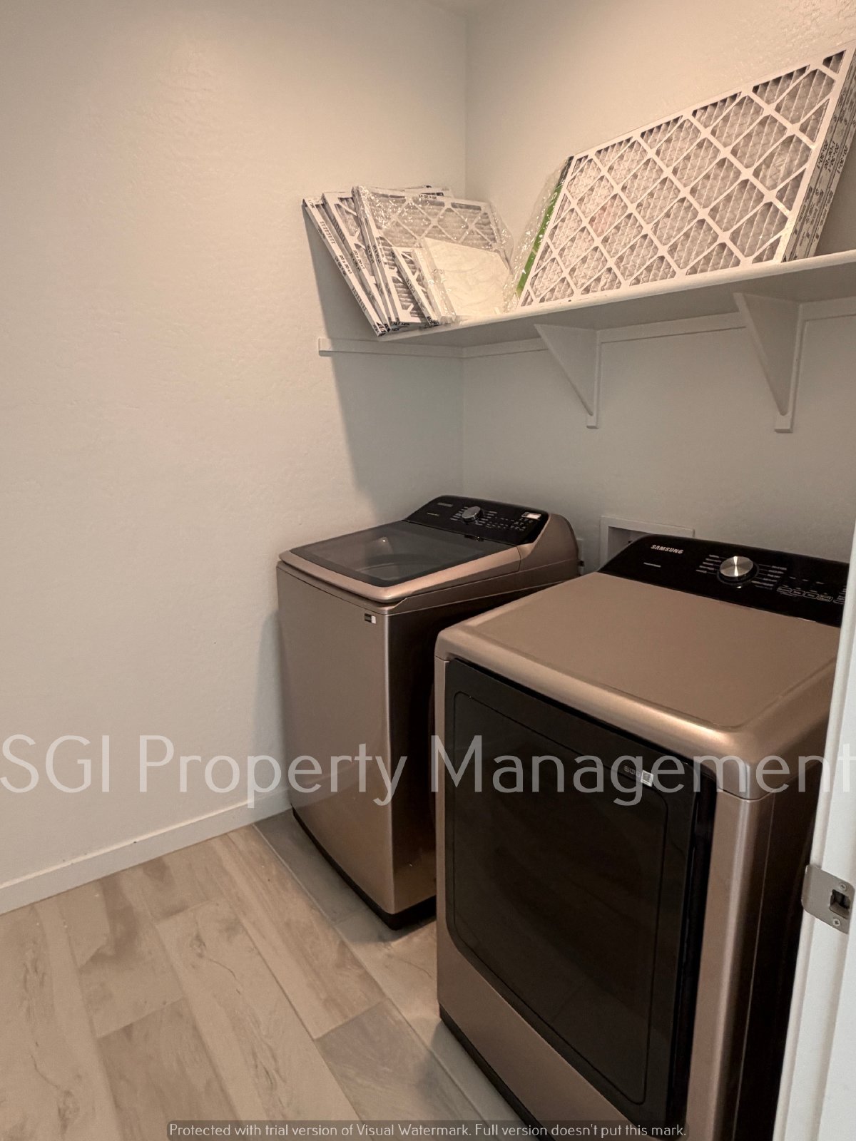 Beautiful 4 bedroom 3 bath Gilbert home for rent property image