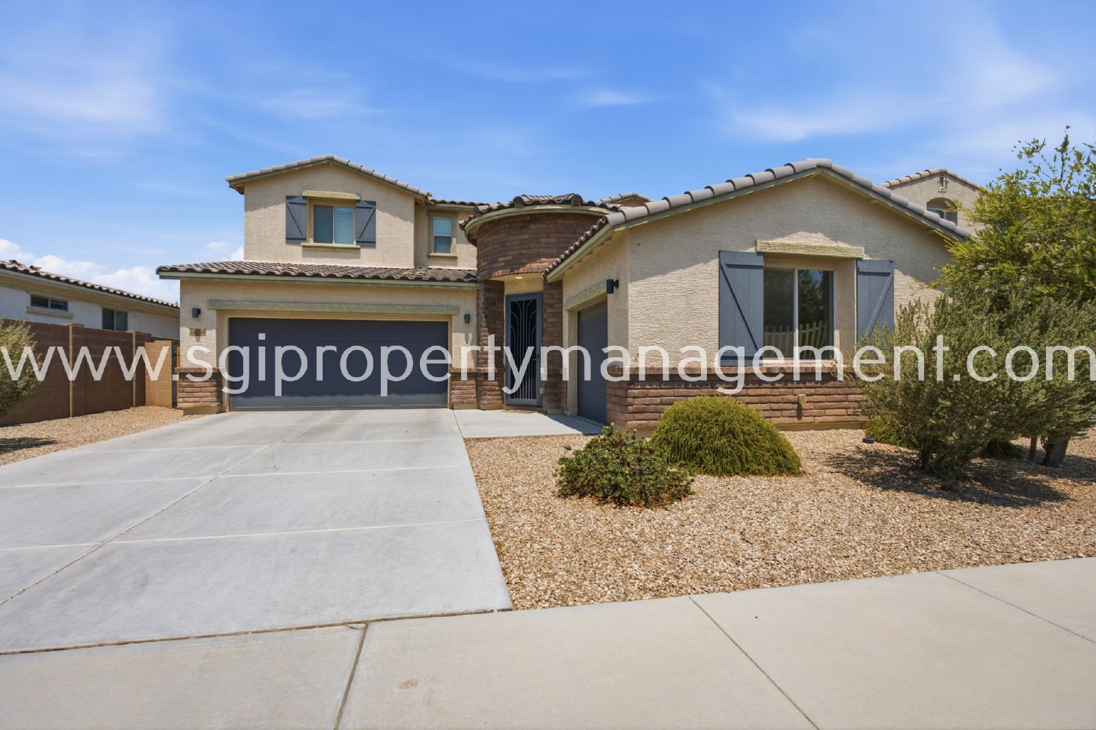 Beautiful 5 bedroom in Surprise property image