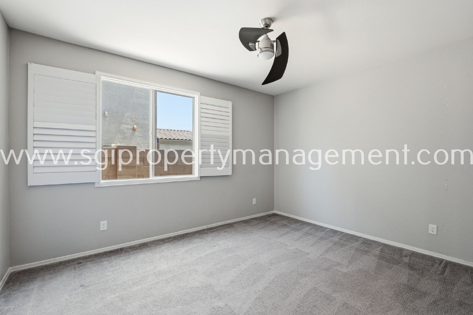 Beautiful 5 bedroom in Surprise property image
