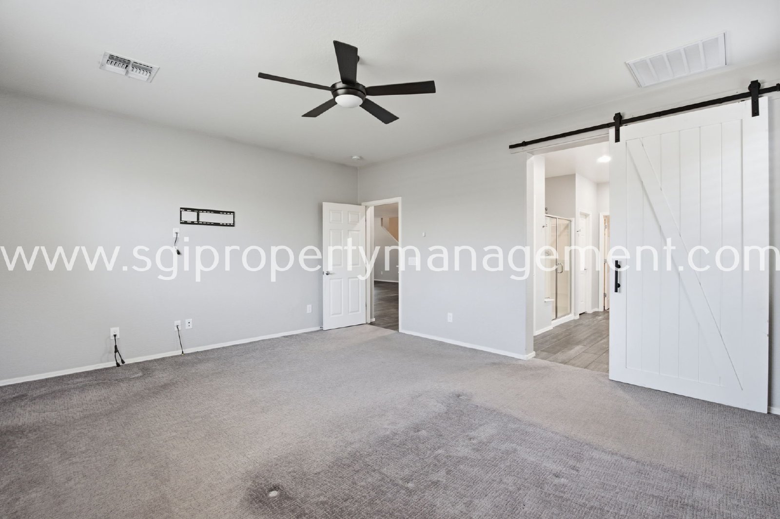 Beautiful 5 bedroom in Surprise property image