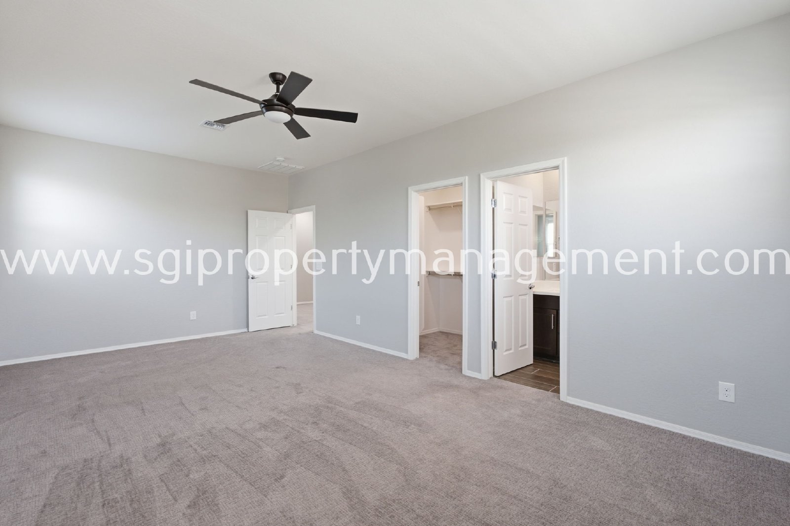 Beautiful 5 bedroom in Surprise property image