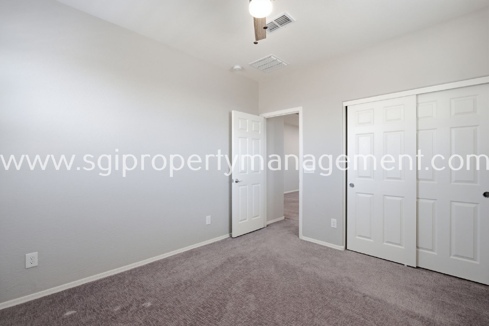 Beautiful 5 bedroom in Surprise property image