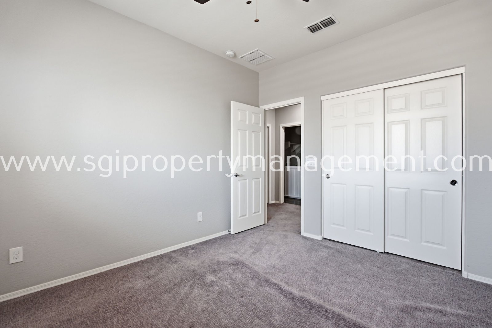 Beautiful 5 bedroom in Surprise property image