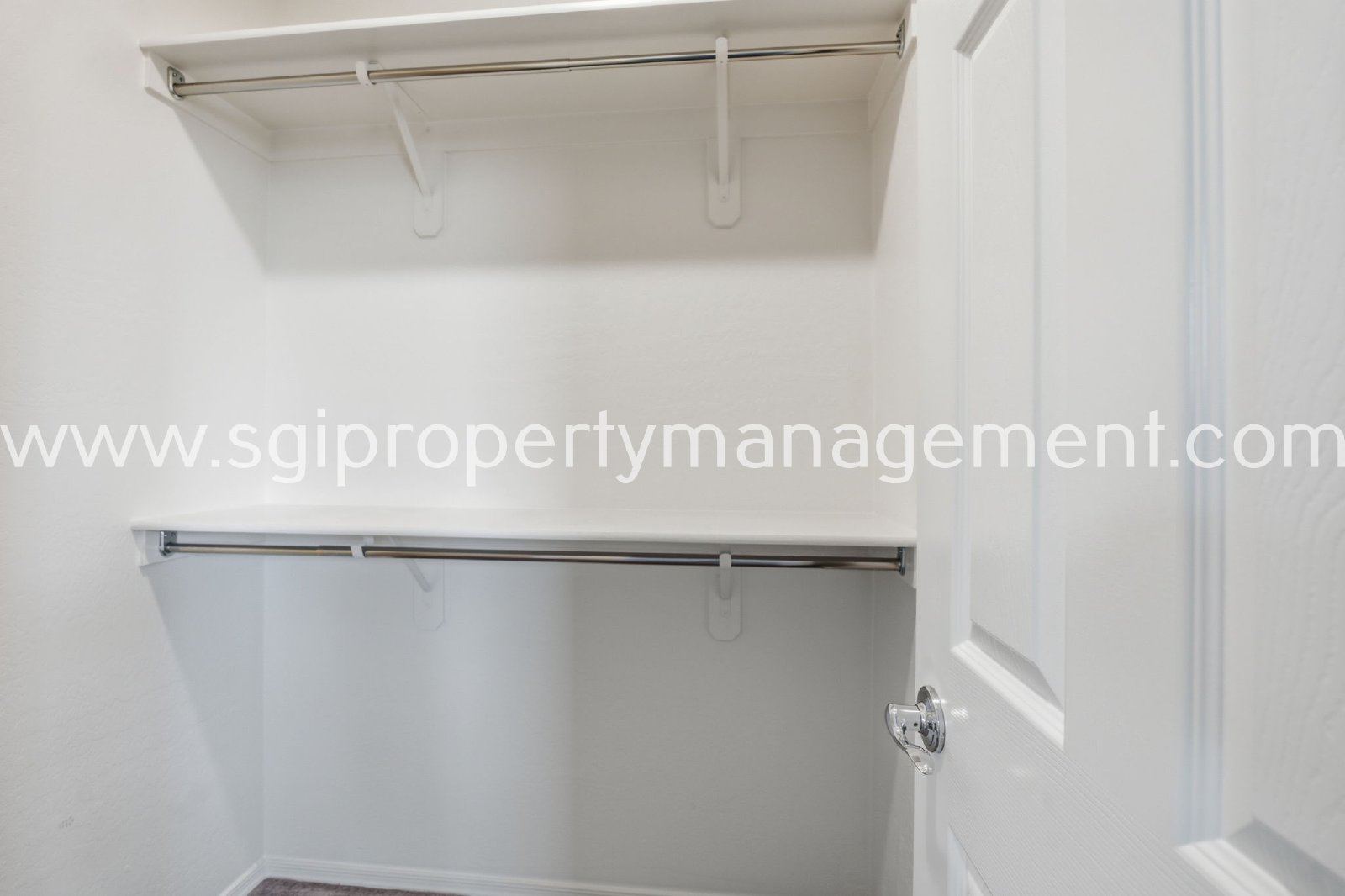 Beautiful 5 bedroom in Surprise property image