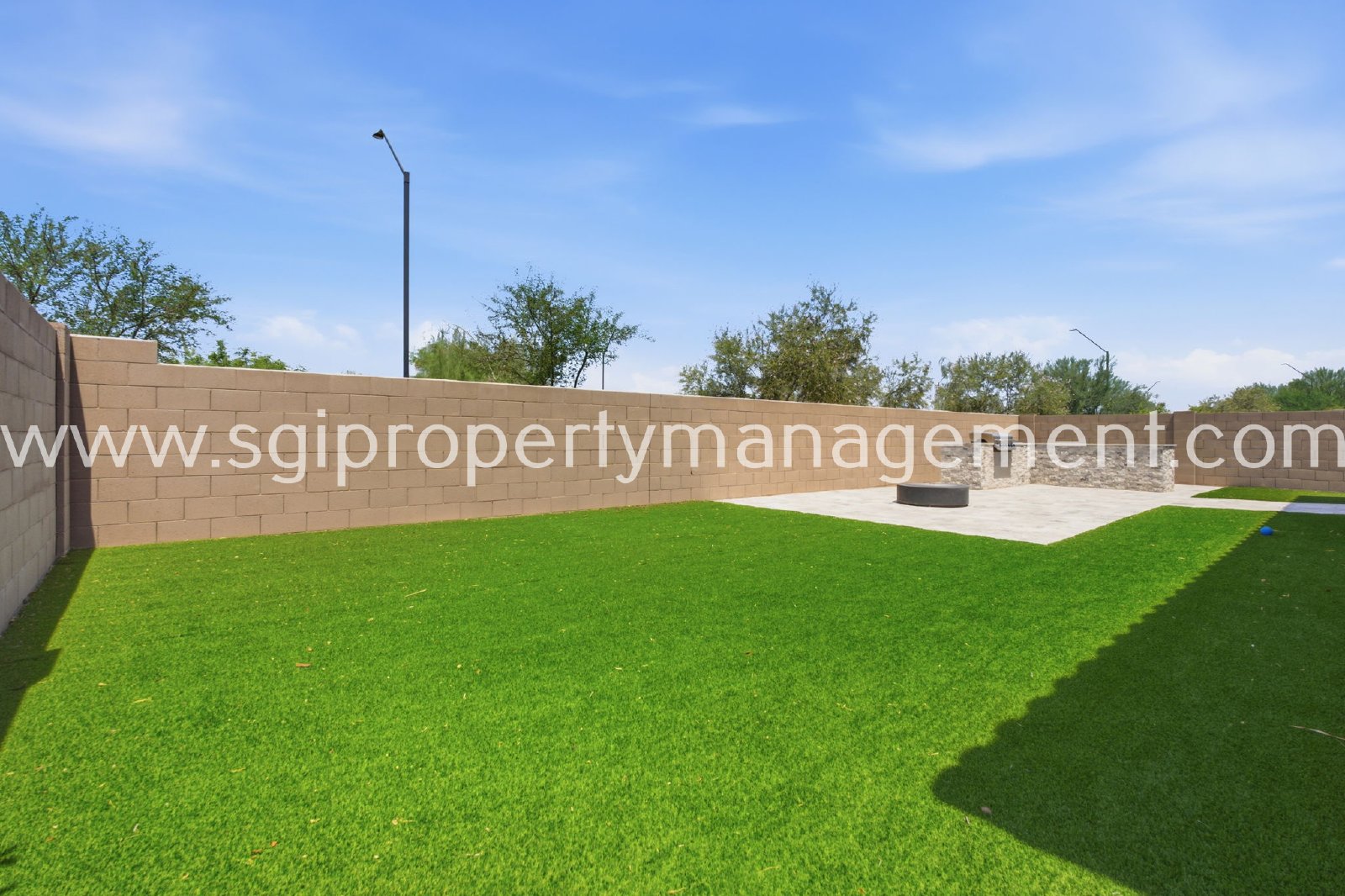 Beautiful 5 bedroom in Surprise property image