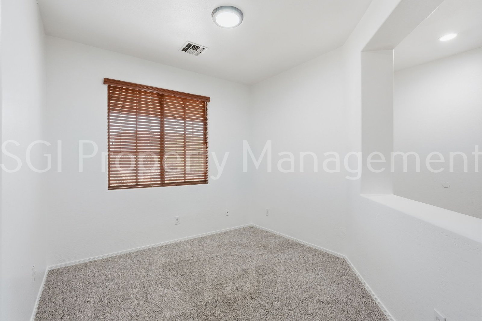 BEAUTIFUL ANTHEM HOME WITH PRIVATE POOL!! property image