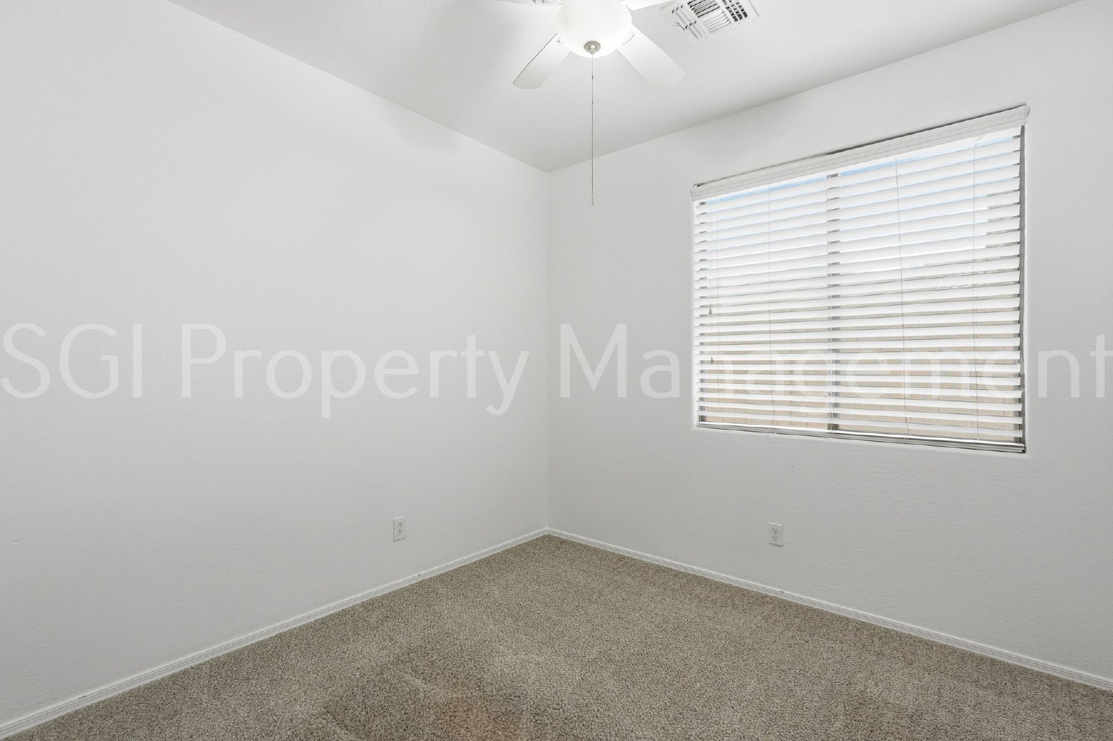 BEAUTIFUL ANTHEM HOME WITH PRIVATE POOL!! property image