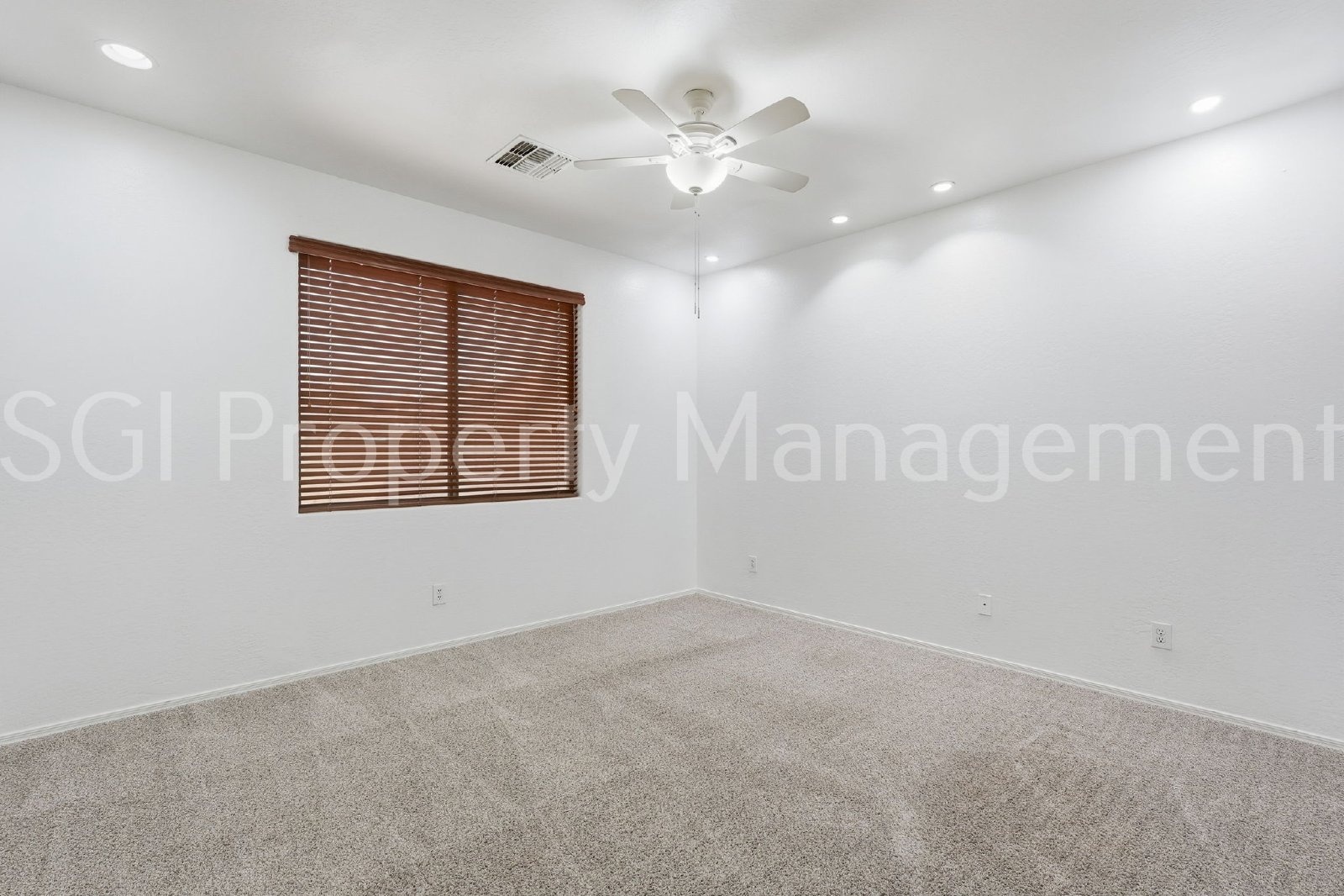 BEAUTIFUL ANTHEM HOME WITH PRIVATE POOL!! property image