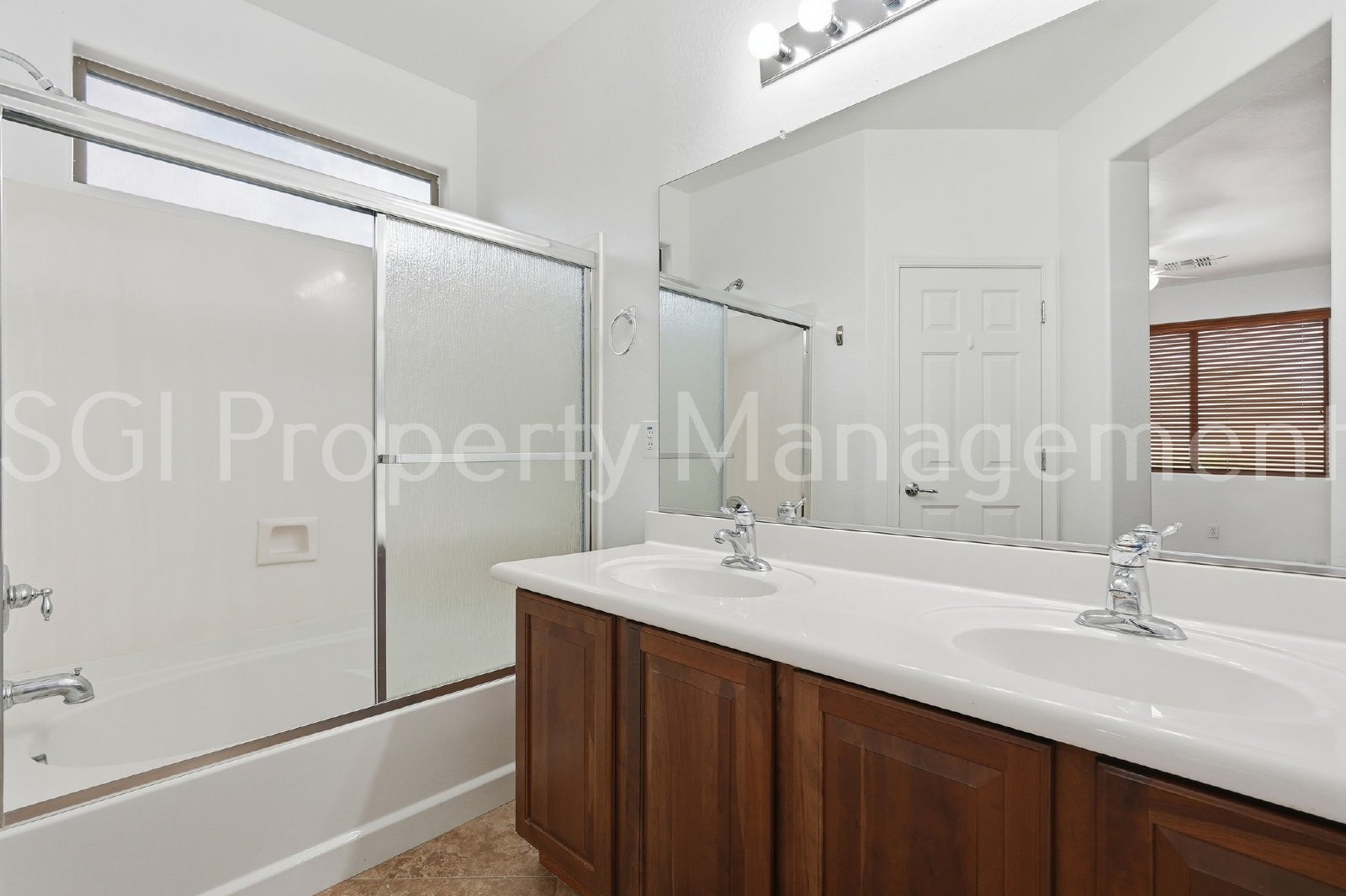 BEAUTIFUL ANTHEM HOME WITH PRIVATE POOL!! property image