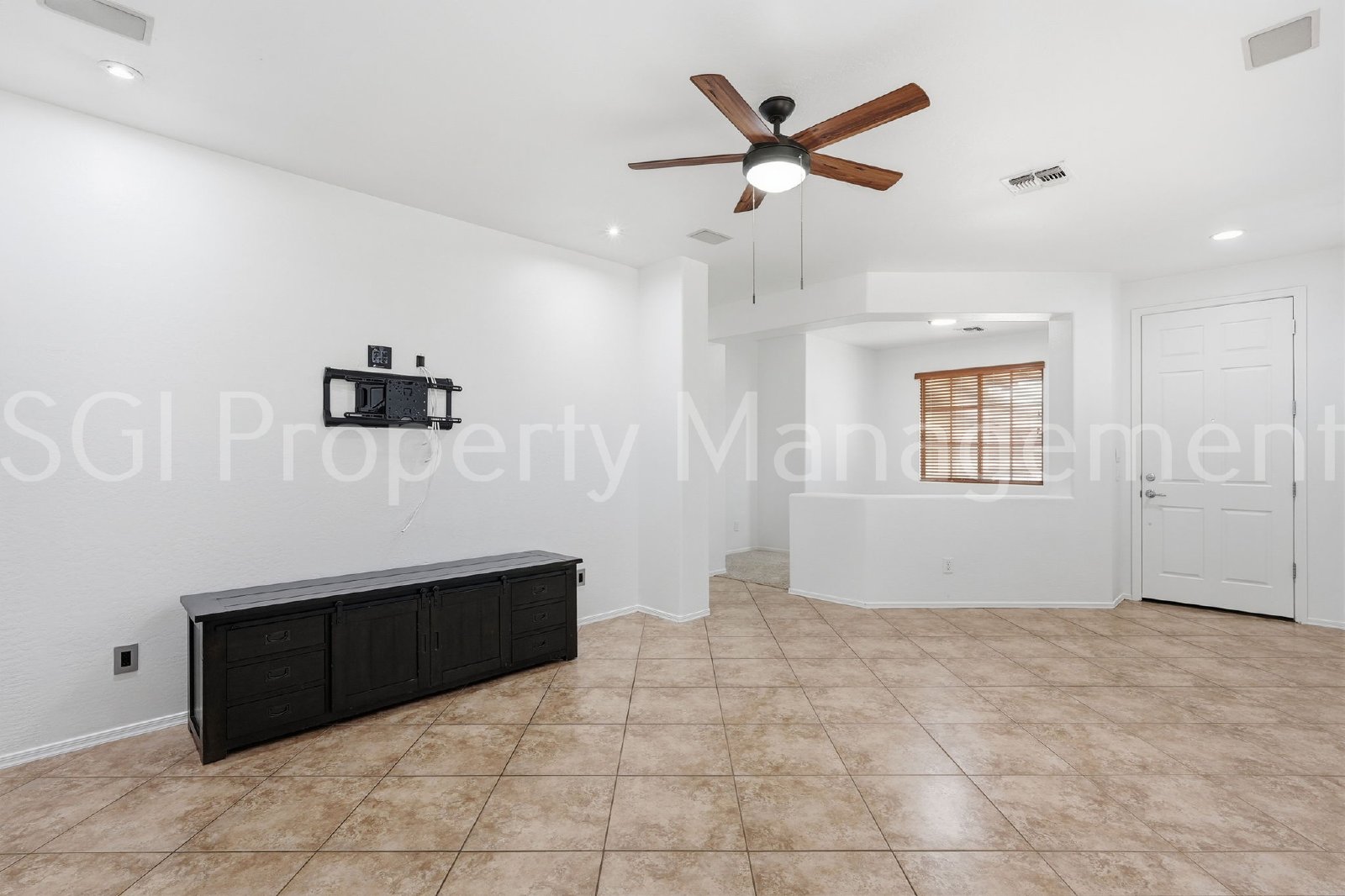 BEAUTIFUL ANTHEM HOME WITH PRIVATE POOL!! property image