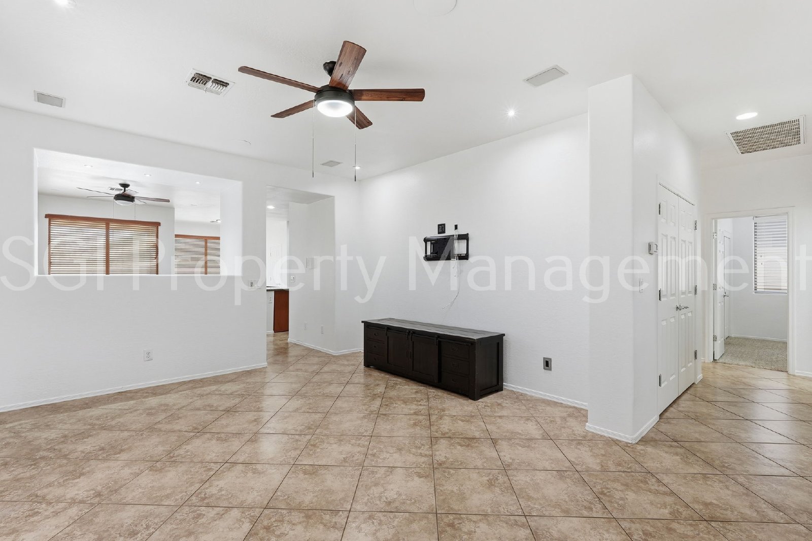 BEAUTIFUL ANTHEM HOME WITH PRIVATE POOL!! property image