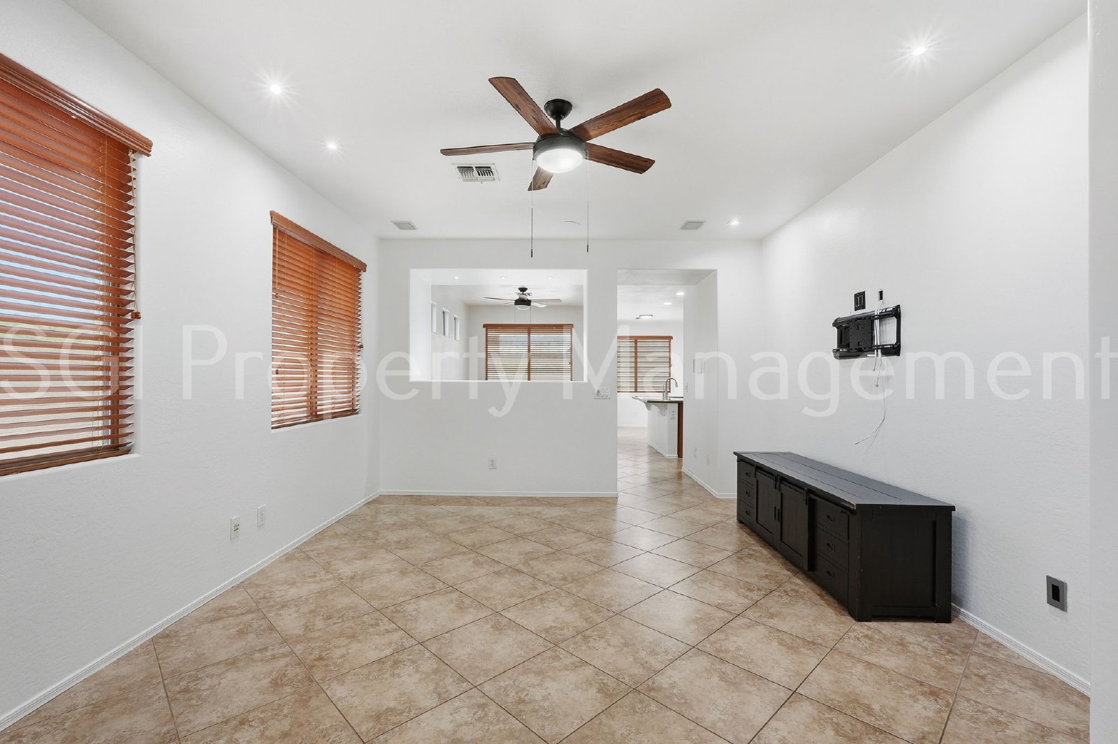 BEAUTIFUL ANTHEM HOME WITH PRIVATE POOL!! property image