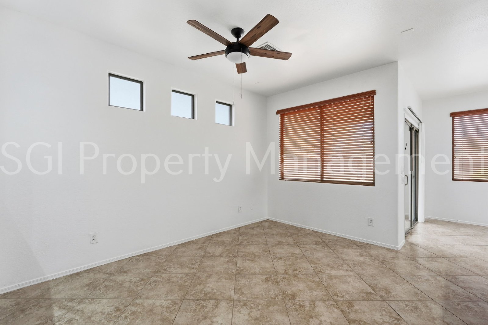 BEAUTIFUL ANTHEM HOME WITH PRIVATE POOL!! property image