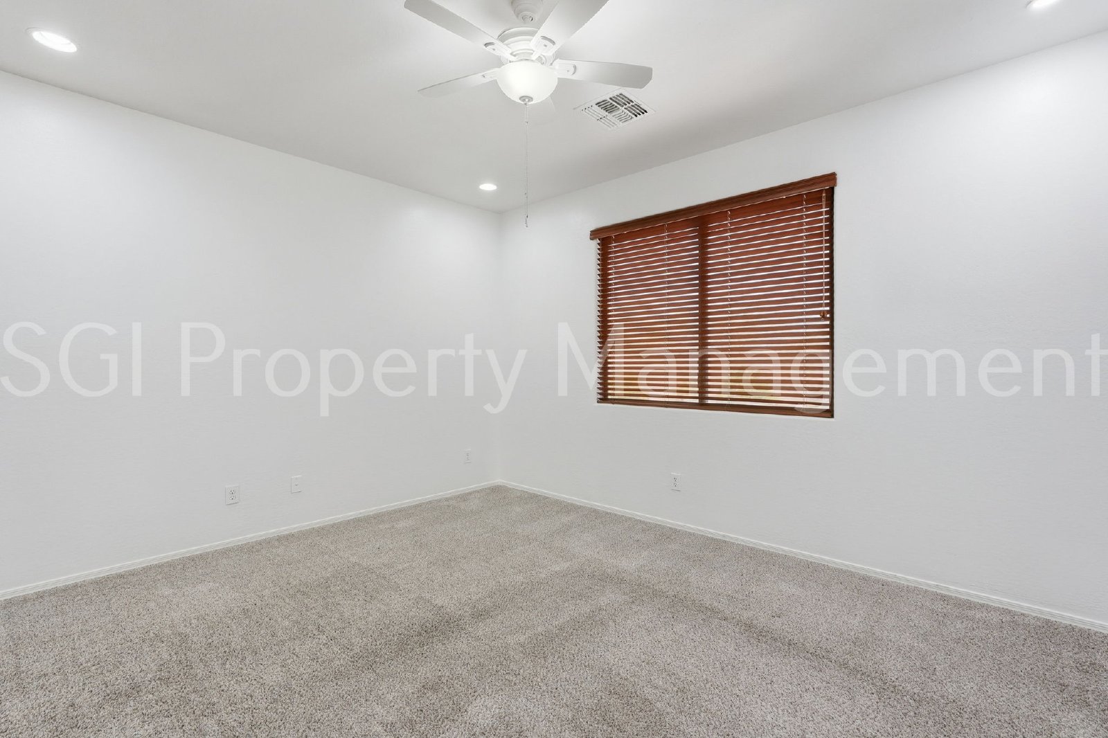 BEAUTIFUL ANTHEM HOME WITH PRIVATE POOL!! property image