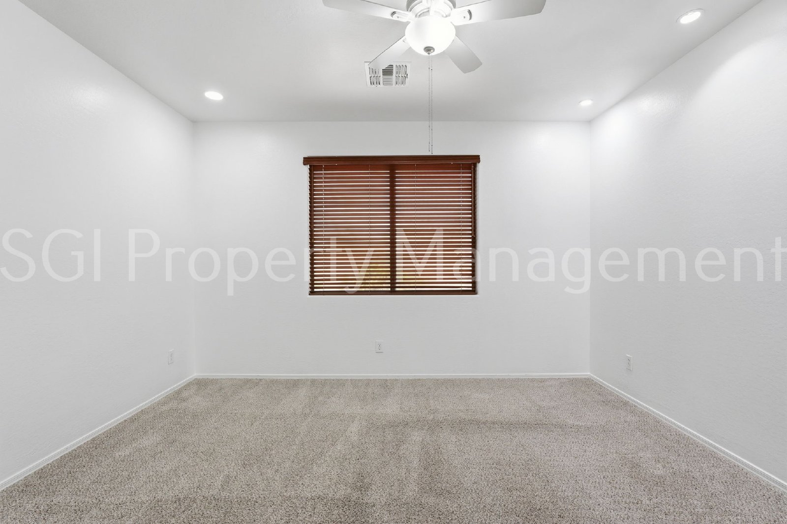 BEAUTIFUL ANTHEM HOME WITH PRIVATE POOL!! property image