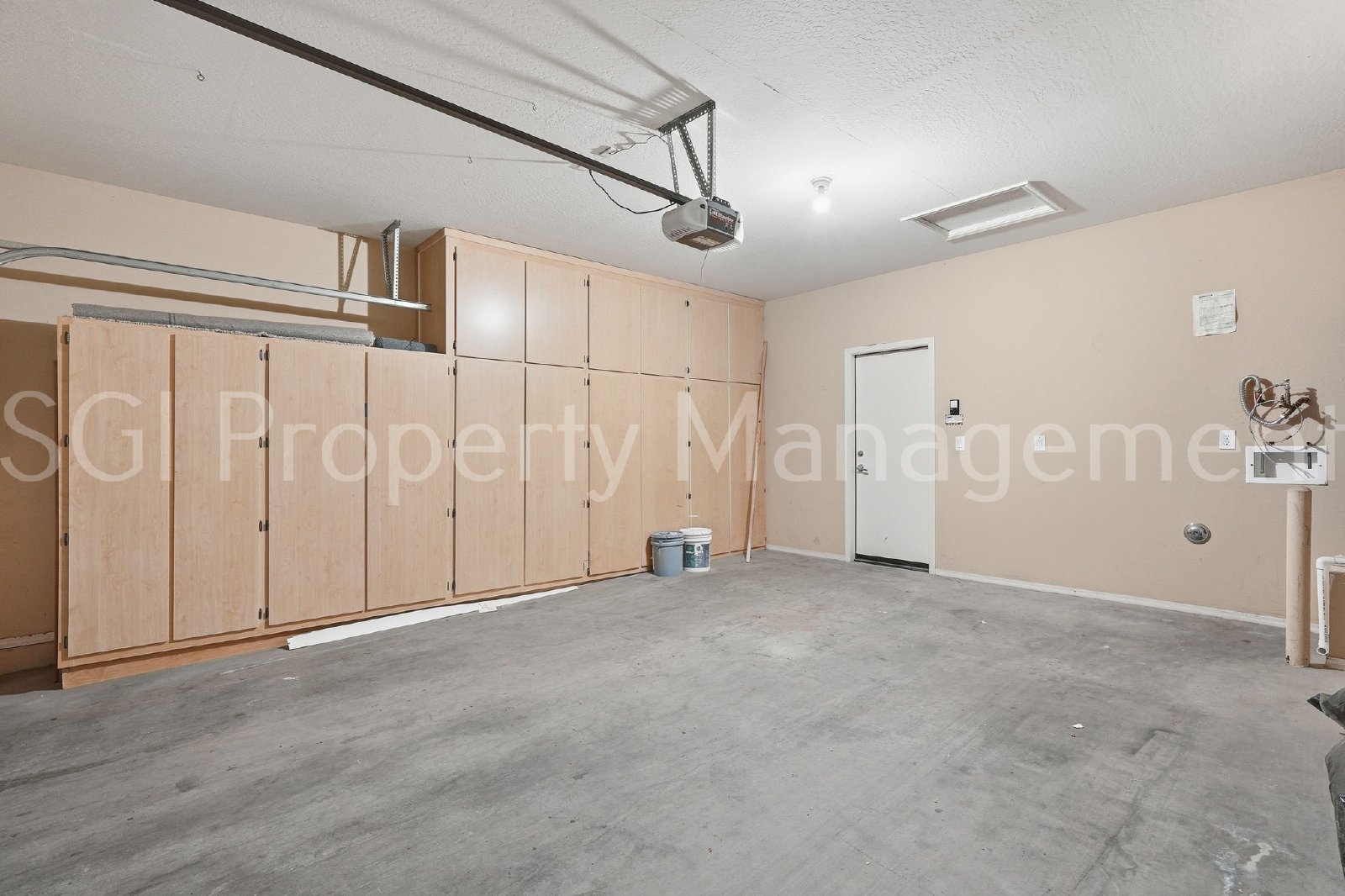 BEAUTIFUL ANTHEM HOME WITH PRIVATE POOL!! property image