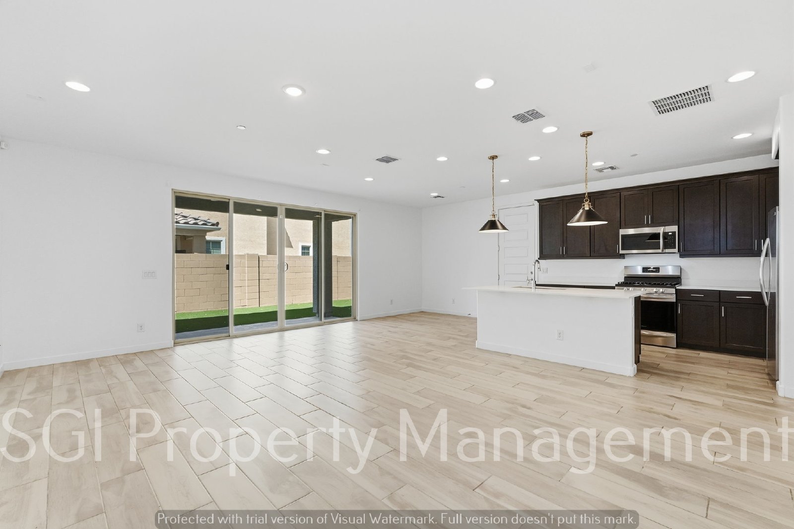 Beautiful 4 bedroom 3 bath Gilbert home for rent property image