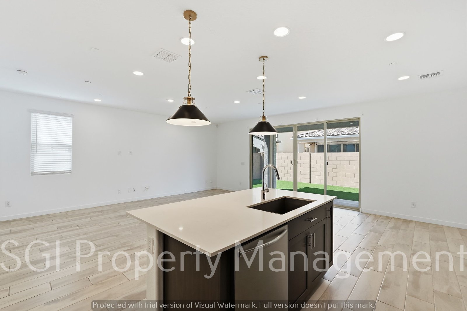 Beautiful 4 bedroom 3 bath Gilbert home for rent property image