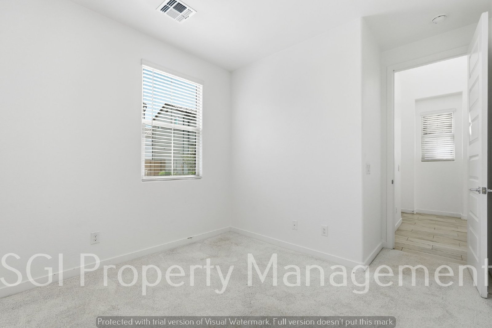 Beautiful 4 bedroom 3 bath Gilbert home for rent property image