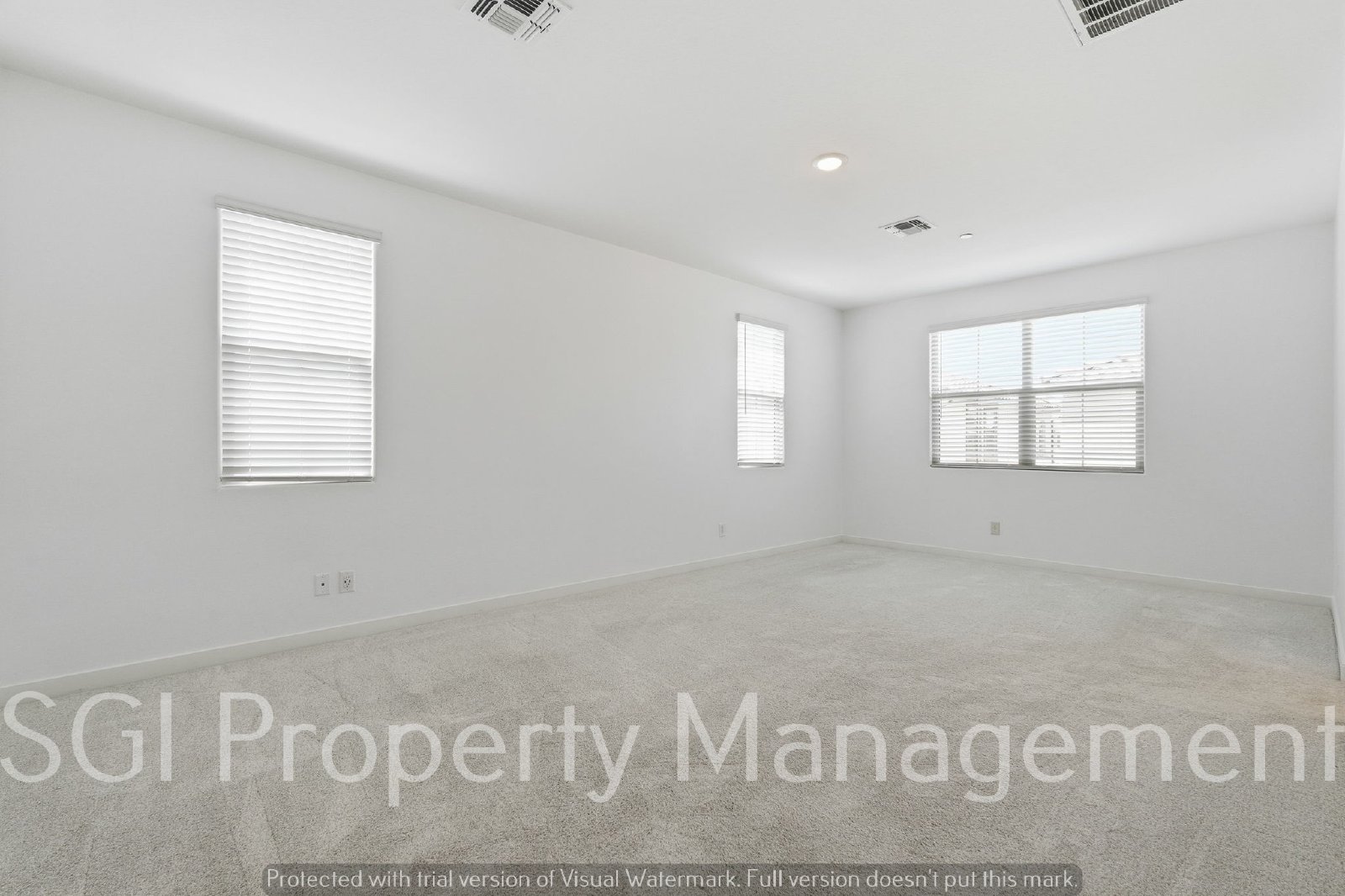 Beautiful 4 bedroom 3 bath Gilbert home for rent property image