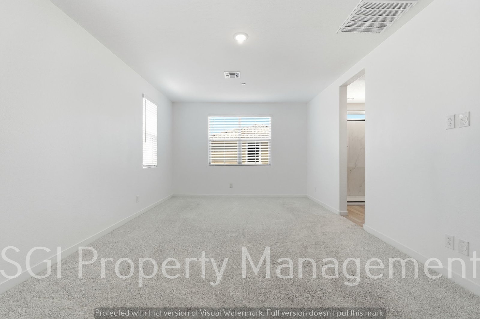 Beautiful 4 bedroom 3 bath Gilbert home for rent property image