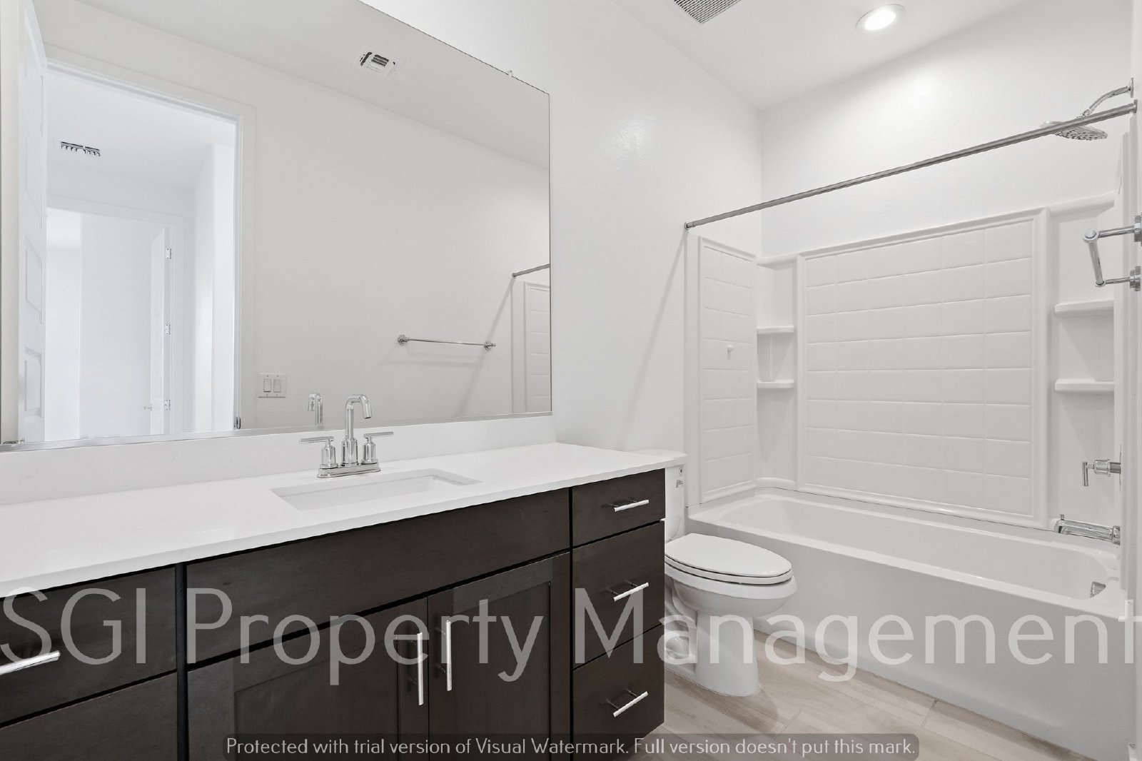 Beautiful 4 bedroom 3 bath Gilbert home for rent property image