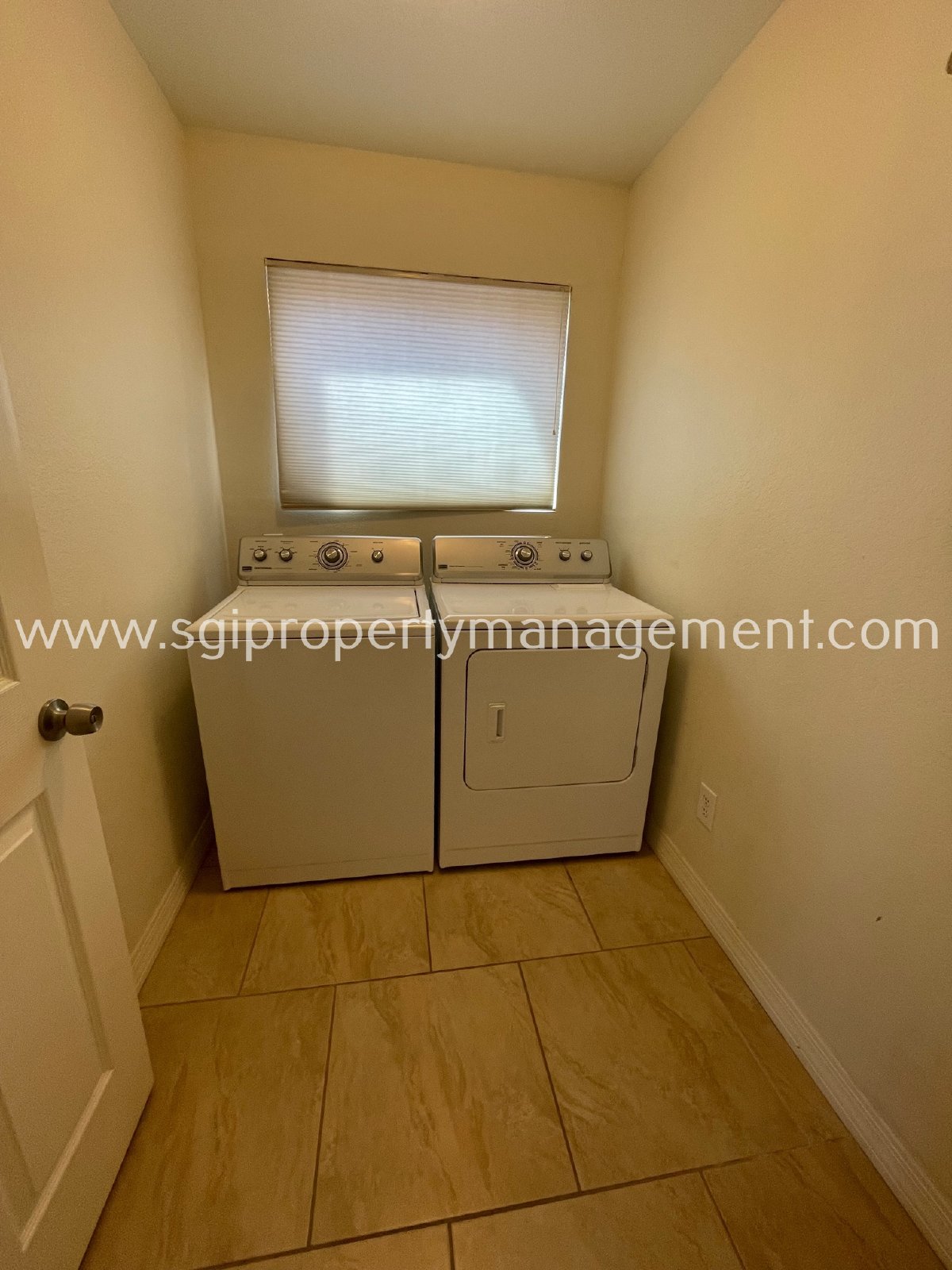 Ahwatukee Beauty in Mountain Ranch! property image