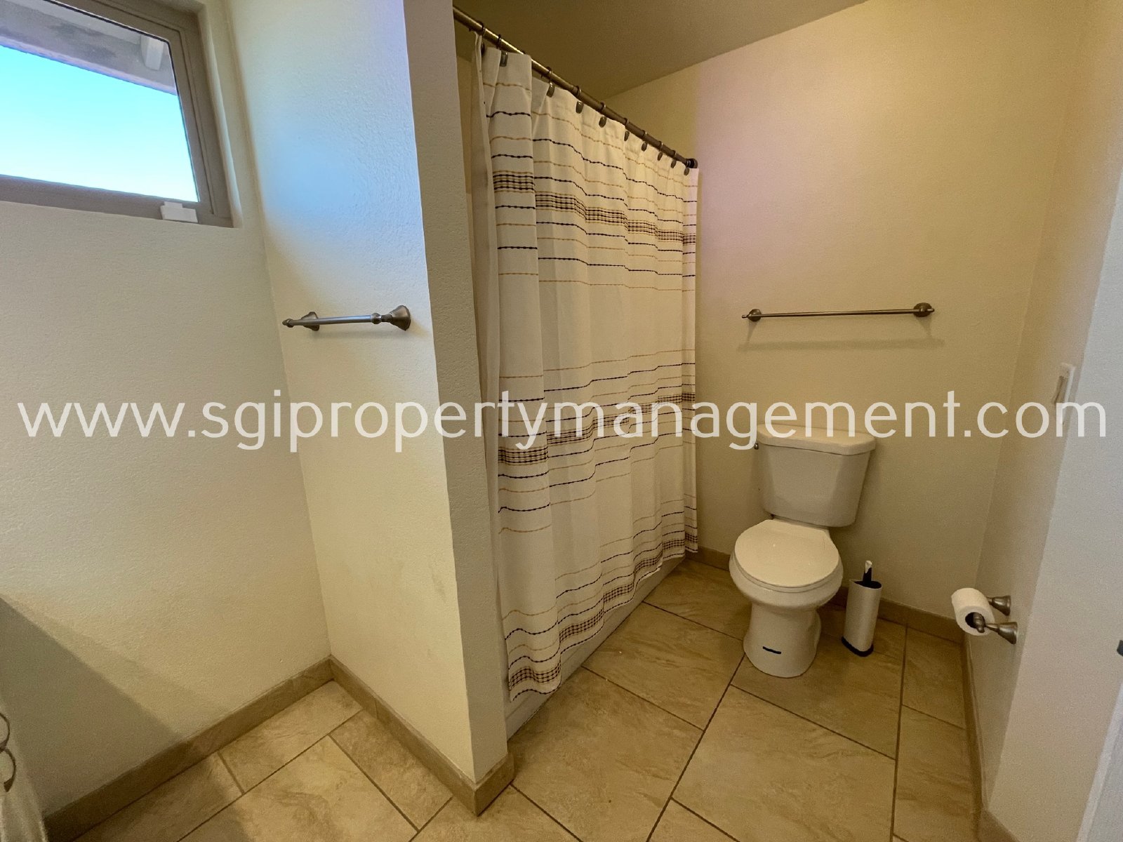 Ahwatukee Beauty in Mountain Ranch! property image