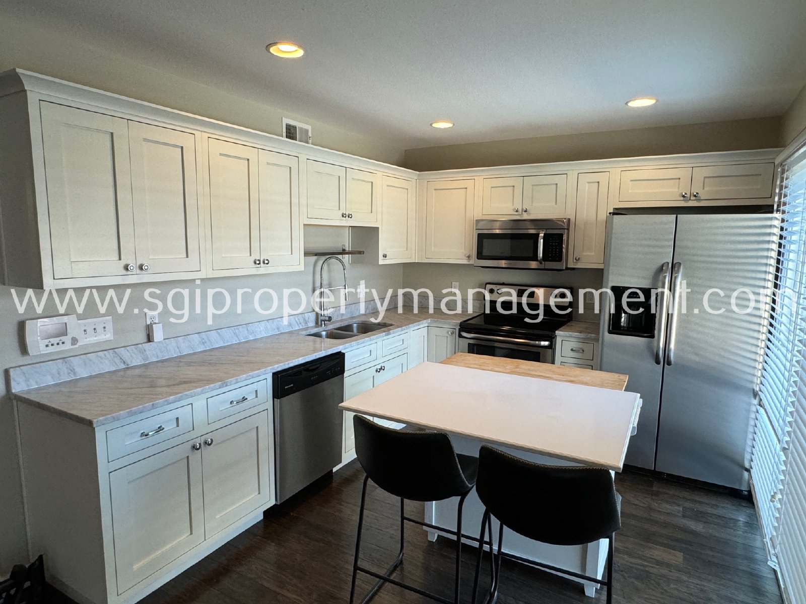 Modern Scottsdale home property image