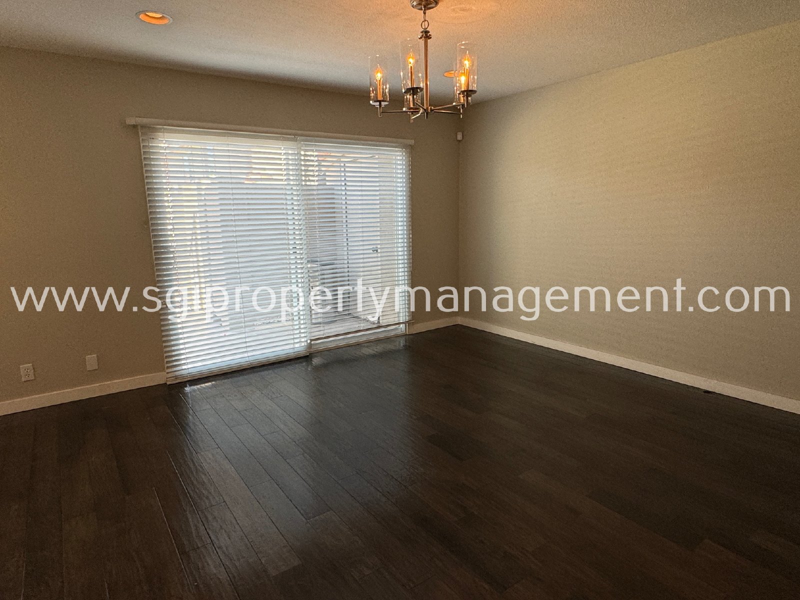 Modern Scottsdale home property image