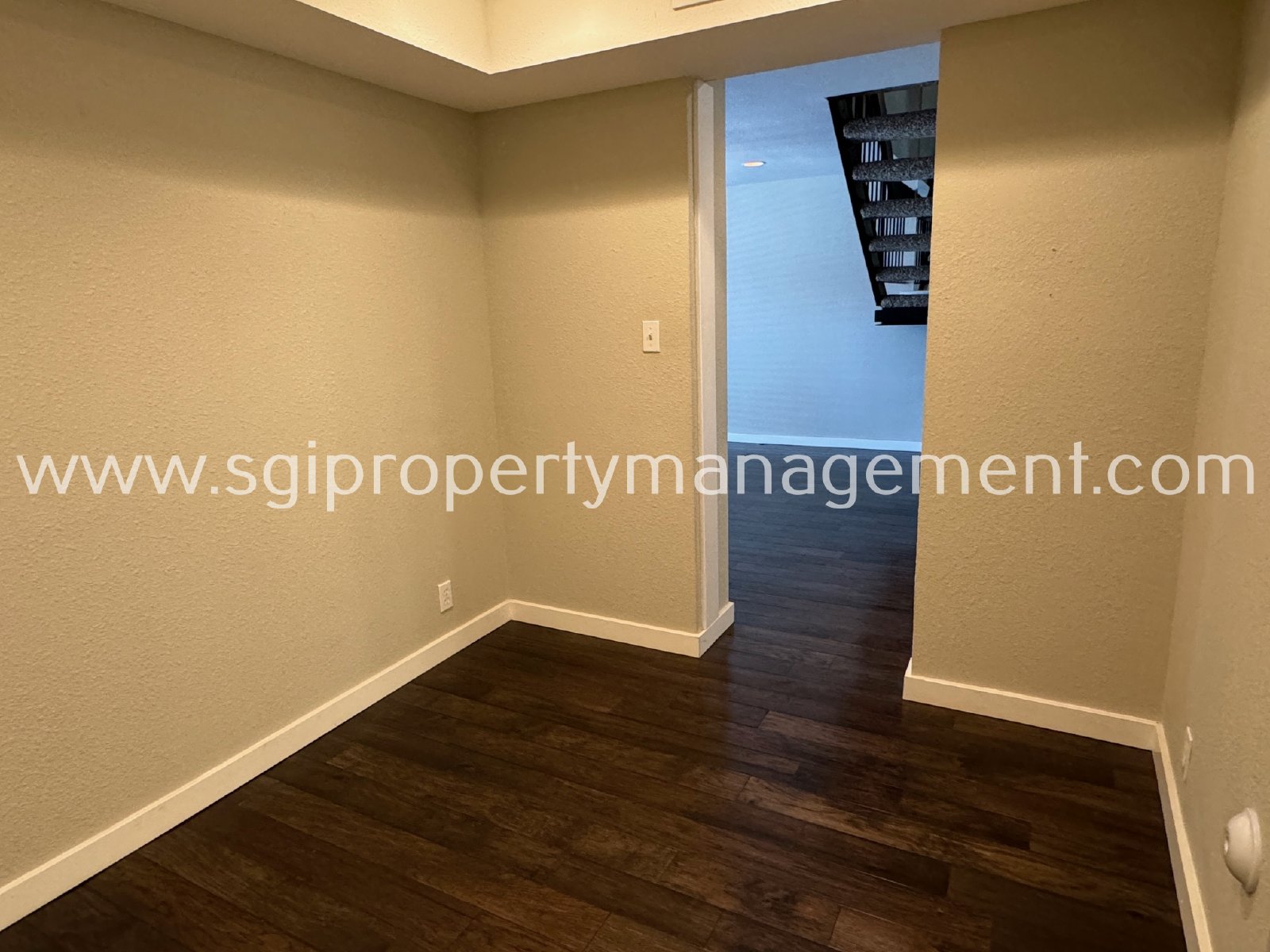 Modern Scottsdale home property image