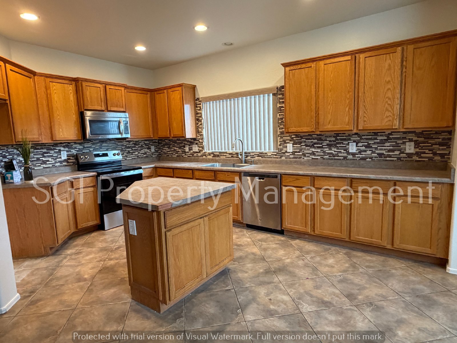 Stunning Rovey Farms home for rent property image